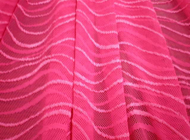 1.Fuchsia Wavy Lace